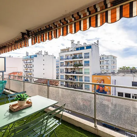 Large 2 Bdr Close To The Balcony & Garage Daire *