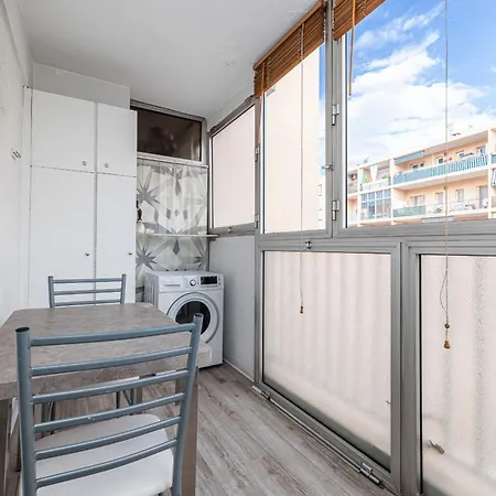 Large 2 Bdr Close To The Balcony & Garage Daire *