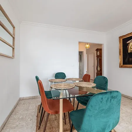 Appartement Large 2 Bdr Close To The Balcony & Garage Nice