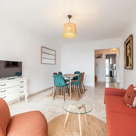 Large 2 Bdr Close To The Balcony & Garage *