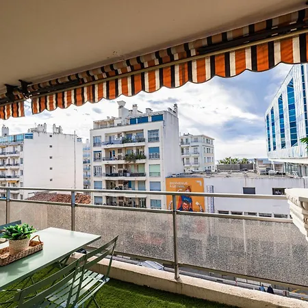 Appartement Large 2 Bdr Close To The Balcony & Garage Nice