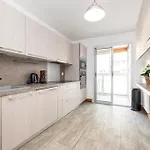 Apartamento Large 2 Bdr Close To The Balcony & Garage Nice