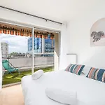 Large 2 Bdr Close To The Balcony & Garage *
