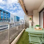 Large 2 Bdr Close To The Balcony & Garage * Nice