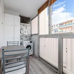 Large 2 Bdr Close To The Balcony & Garage Apartamento *