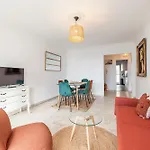 Large 2 Bdr Close To The Balcony & Garage *